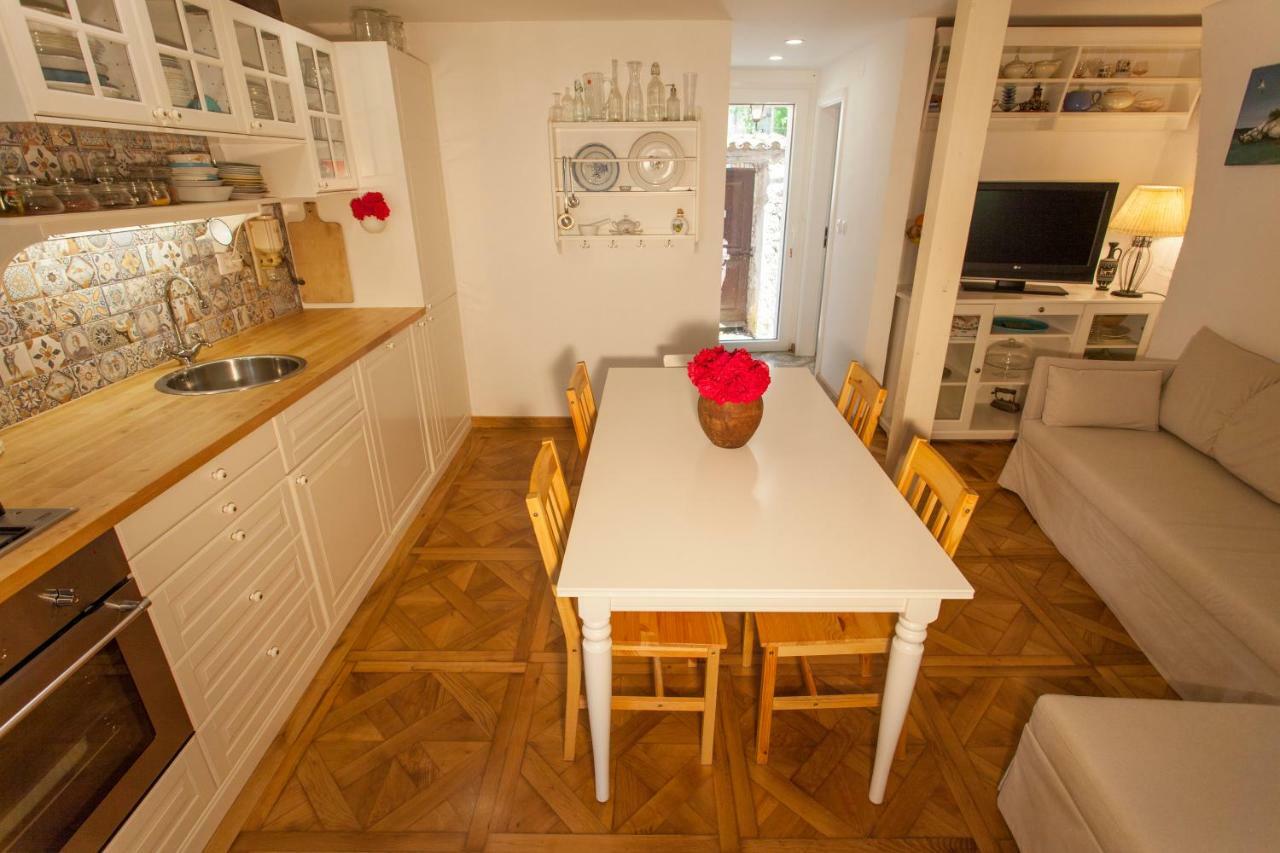 Barbarossa House With Parking Apartment Cres Exterior foto