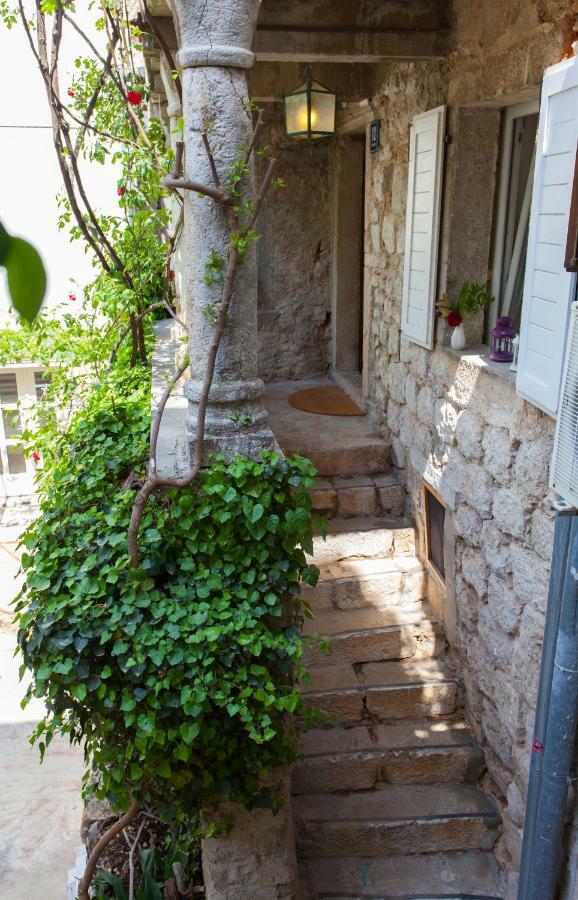 Barbarossa House With Parking Apartment Cres Exterior foto