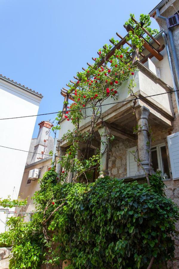 Barbarossa House With Parking Apartment Cres Exterior foto